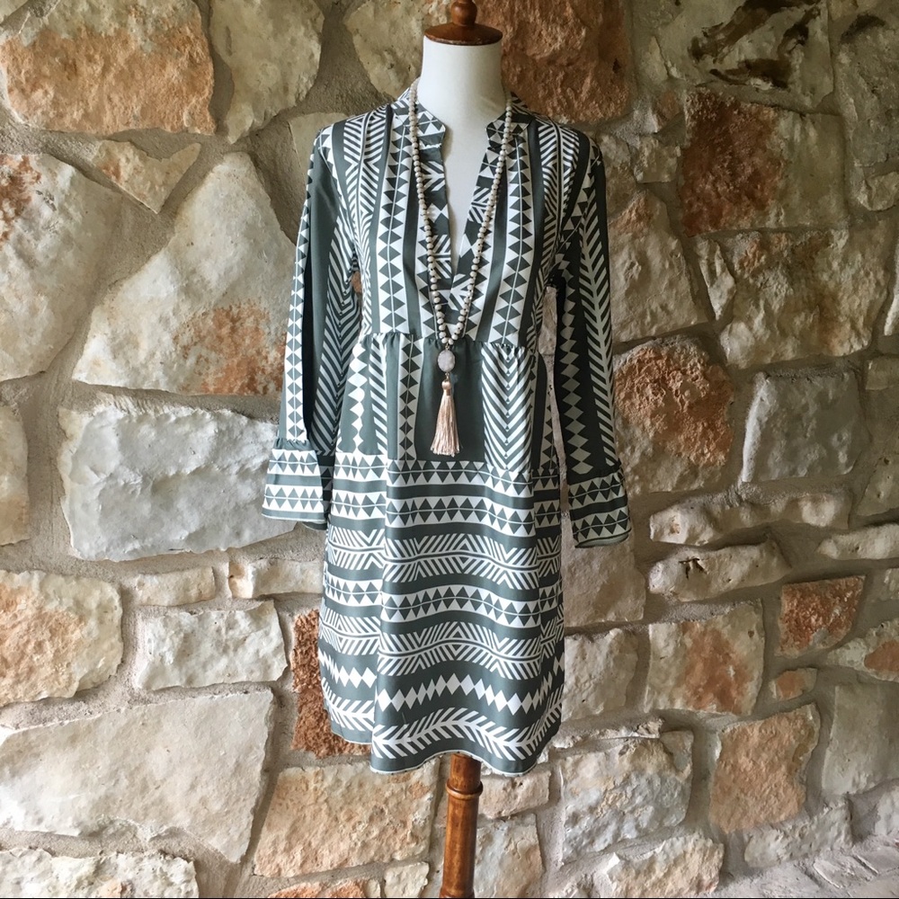 5⭐️Fave!! The Alpine dress in Moss - Picture 4 of 5